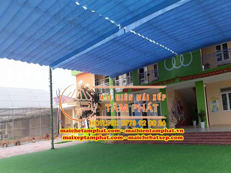 Thi công lắp đặt Mái bạt kéo, mái xếp lượn sóng tại quận 4 tphcm