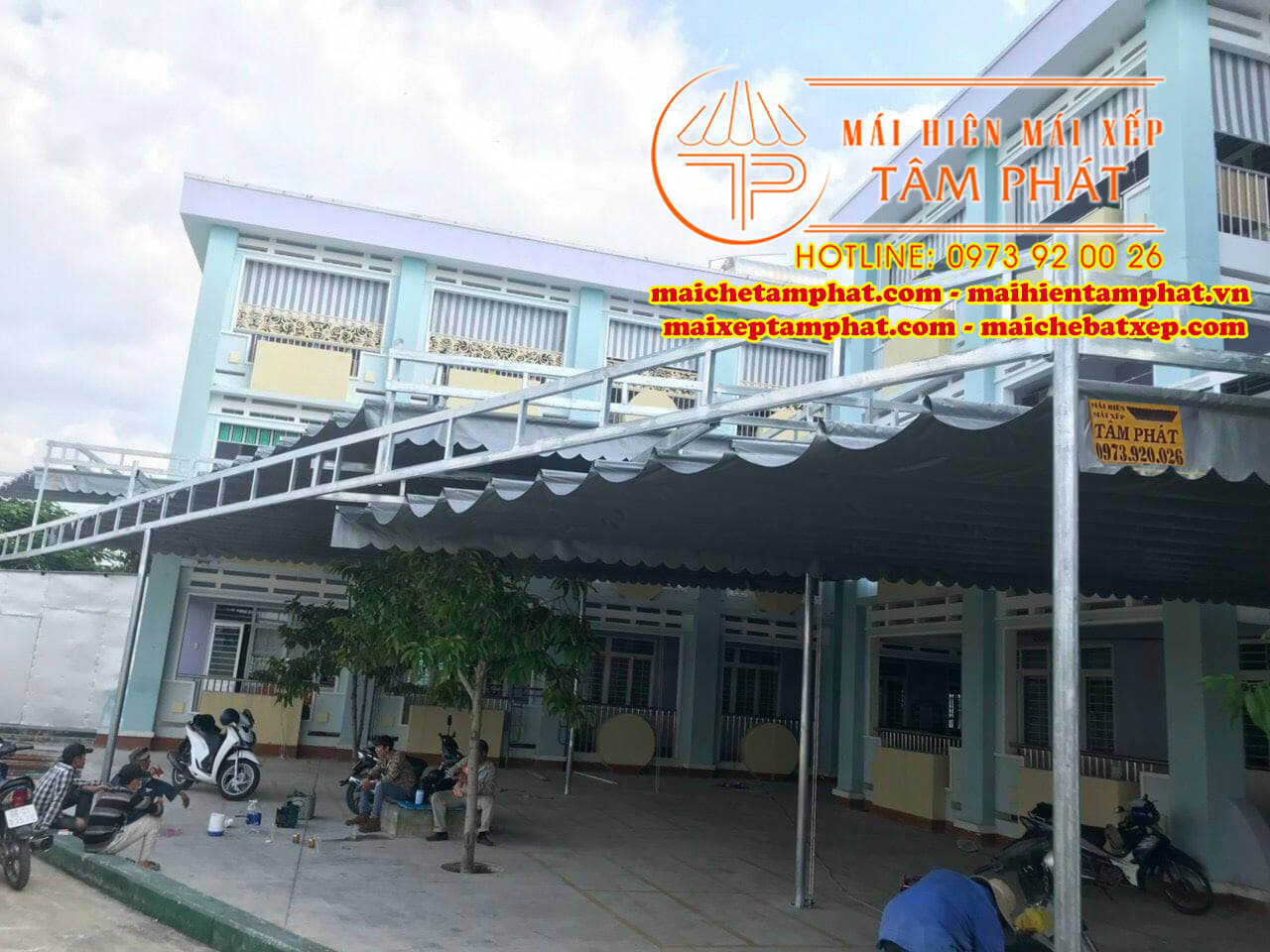 Lắp đặt Mái bạt kéo, mái xếp lượn sóng tại quận 11 tphcm - Mái che bạt xếp Tâm Phát